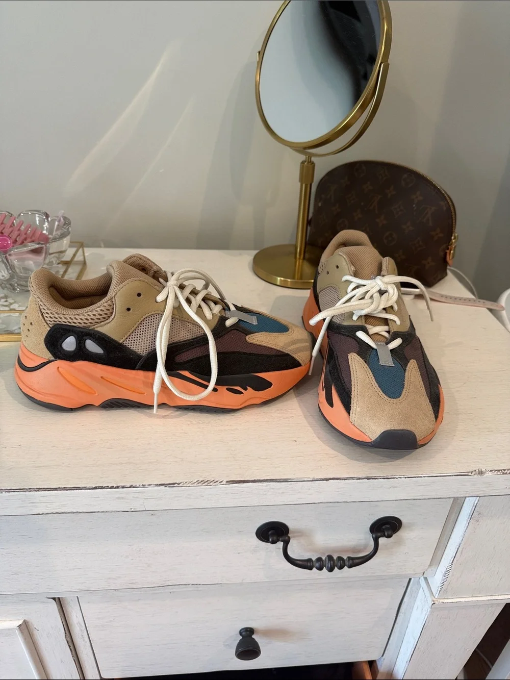 NEW Adidas Yeezy Boost 700s Enflame Amber size 8 mens